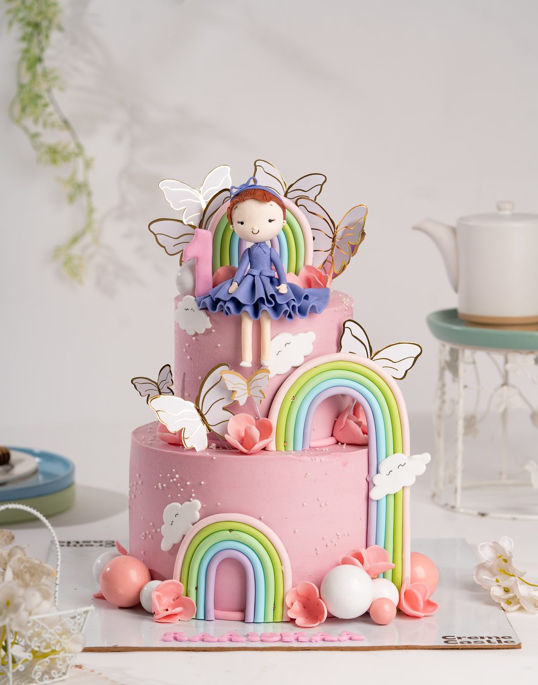1st Birthday Cakes for Girl - Creme Castle