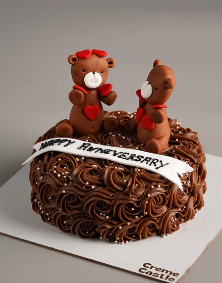 Couple Anniversary Cake