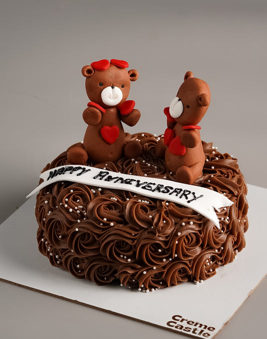 Couple Anniversary Cake
