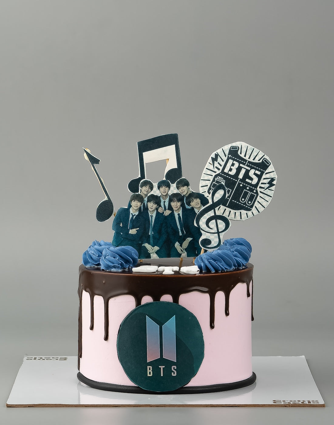 BTS Army Cake - Creme Castle