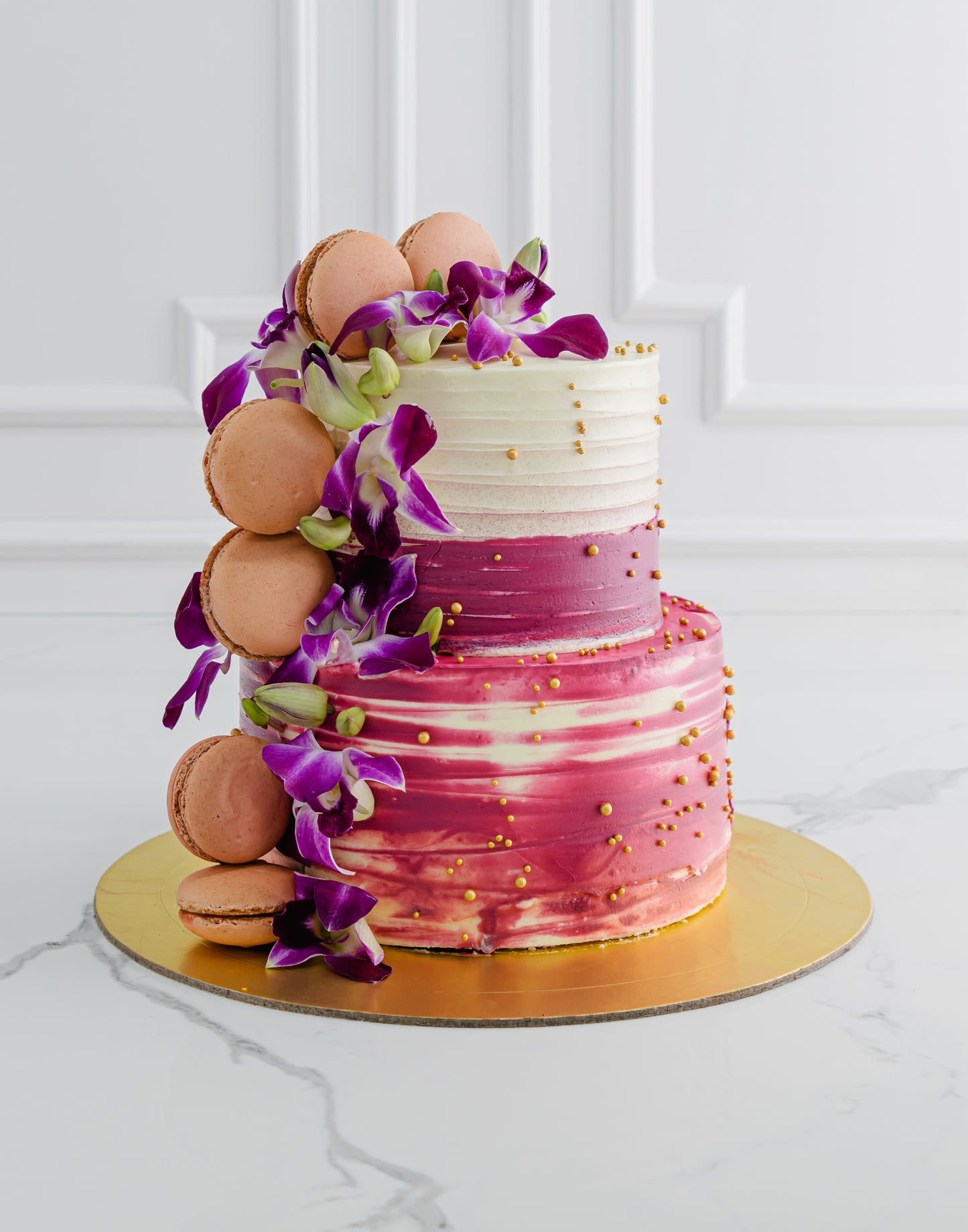 Lily Macaron Cake