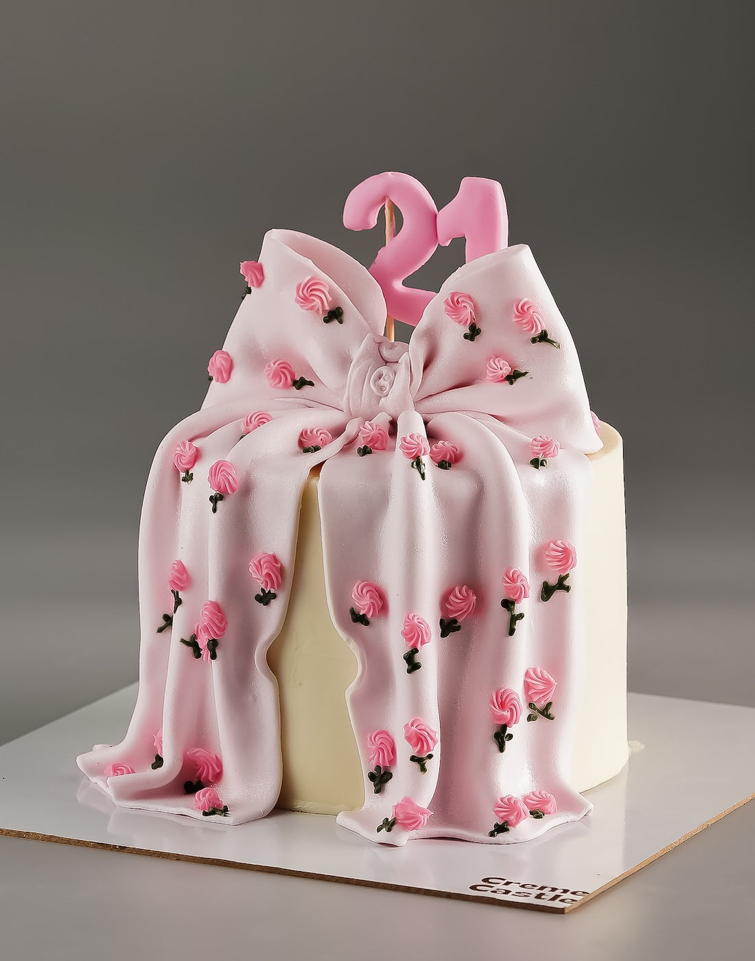Floral Bow Girlfriend Cake
