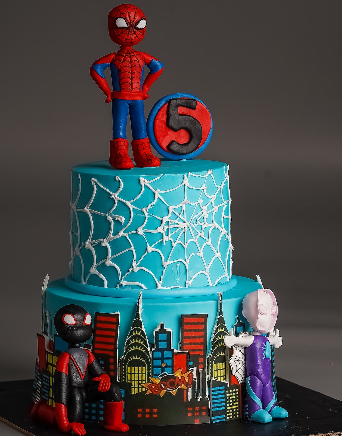 Spiderman Web Cake