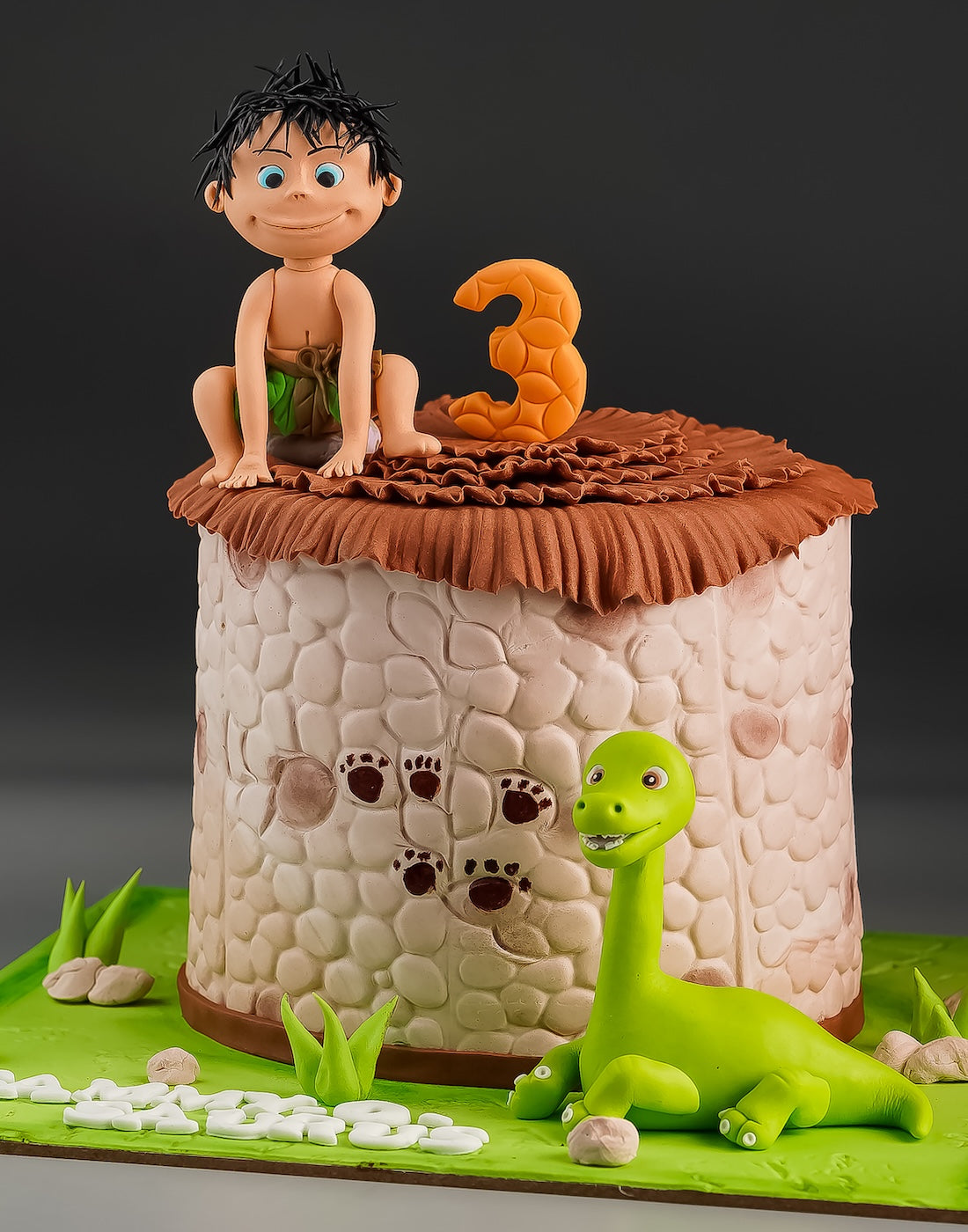 Mowgli Customized Cake - Creme Castle