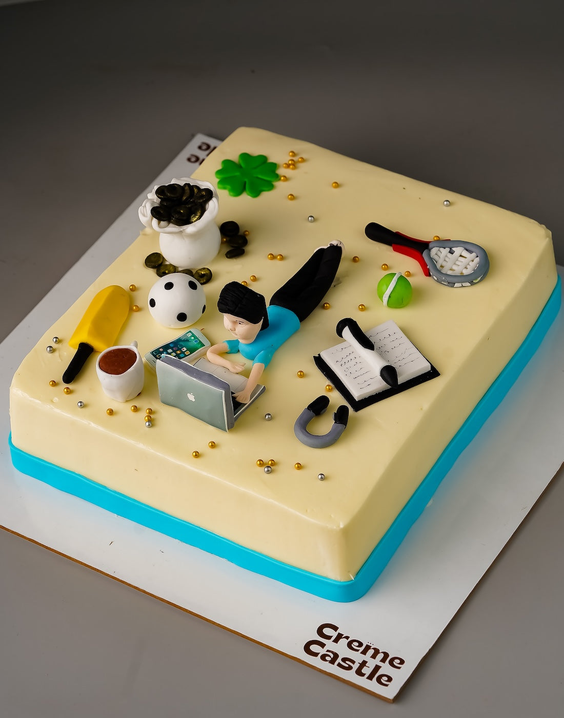 Grand Workaholic Theme Cak