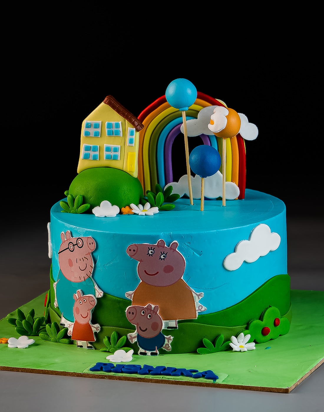 Peppa Pig Rainbow Cake