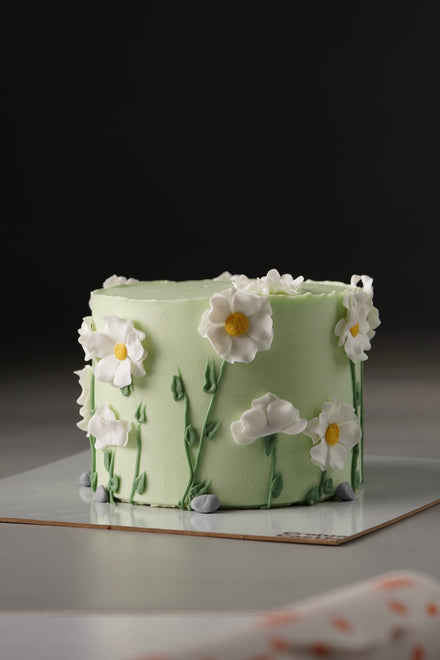 White Petal Bloom Cake
