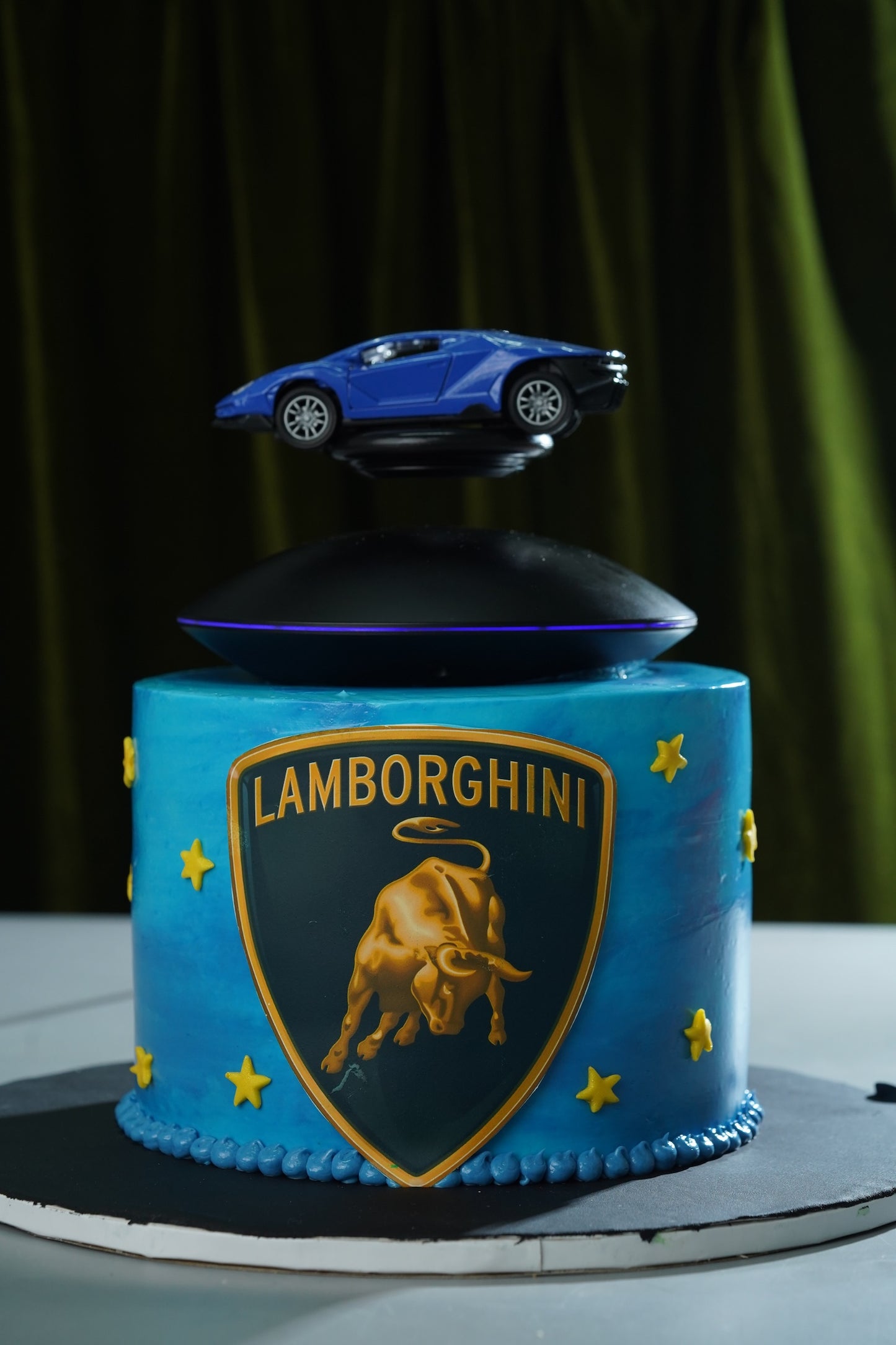 Lamborghini Supercar Cake