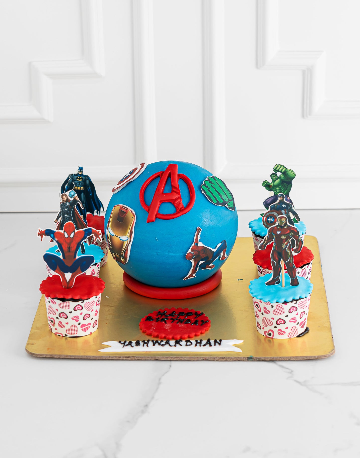 Avengers Pinata Design Cake - Creme Castle