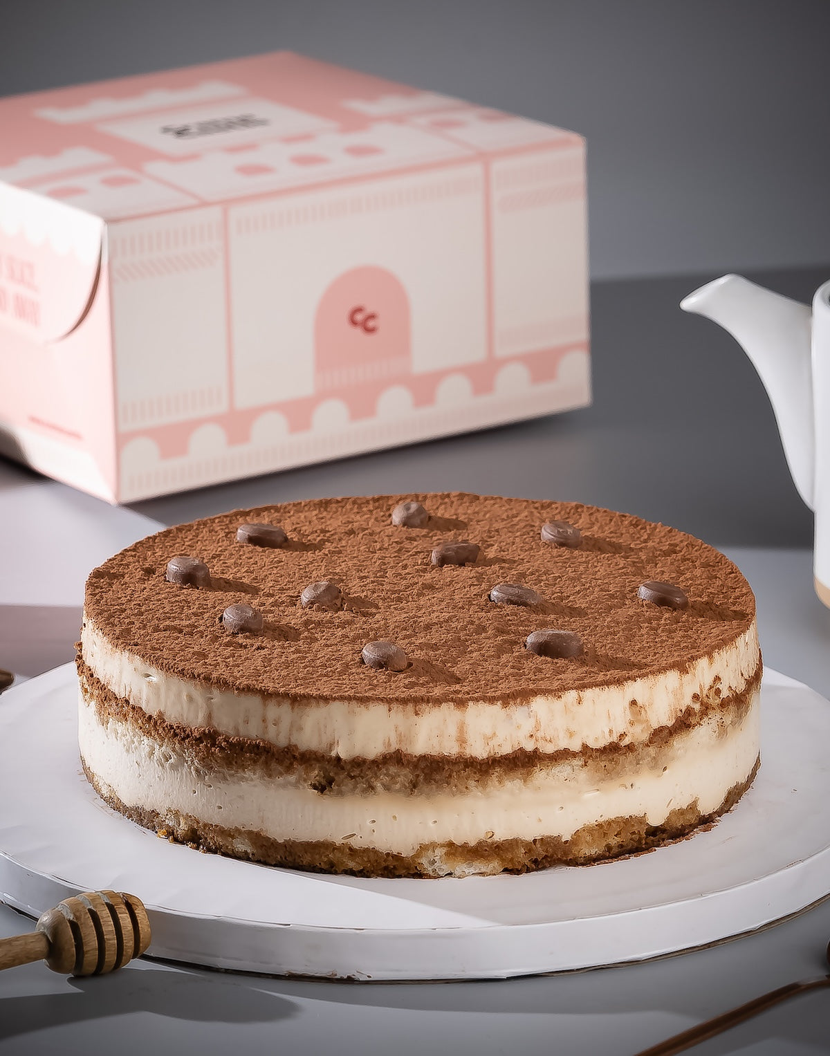 Italian Tiramisu Cake - Creme Castle