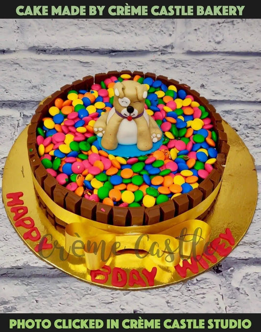 KitKat Gems and Baby Bear Cake - Creme Castle