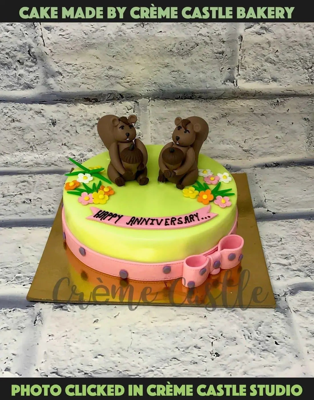 Squirrels in Love - Creme Castle
