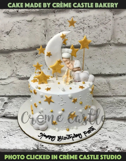 White Teddy Moon Design Cake - Creme Castle