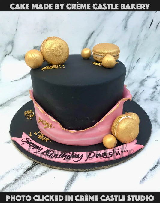 Black and Gold Cake - Creme Castle
