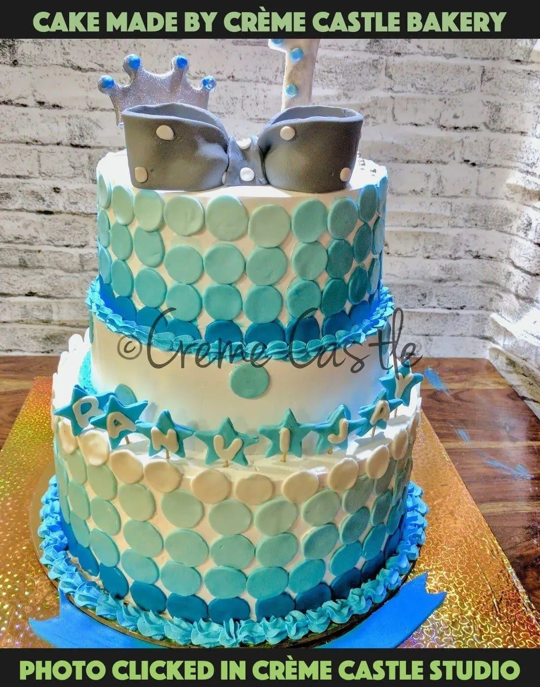 Blue polka dots color theme cake - Creme Castle