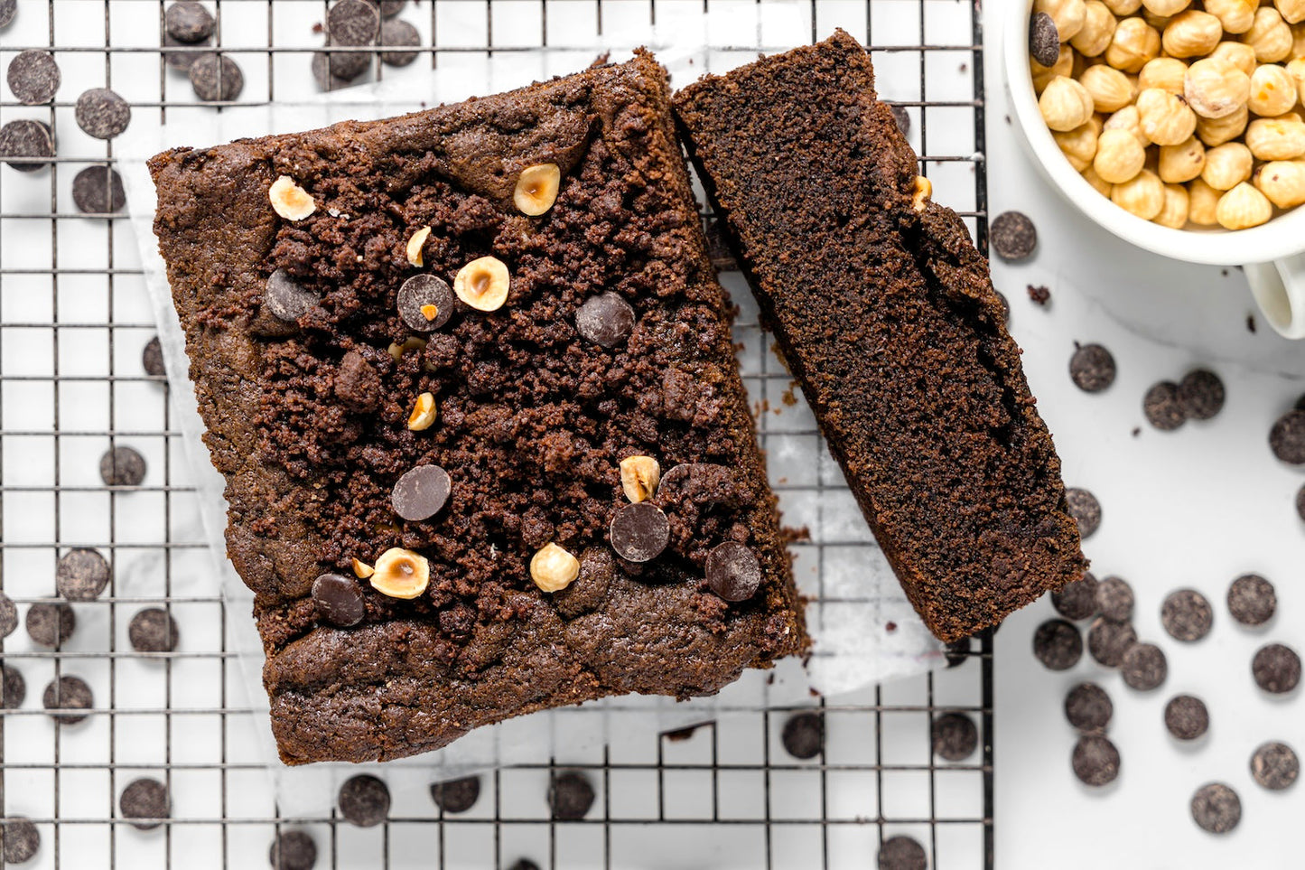 Chocolate Crumble Cake - Creme Castle