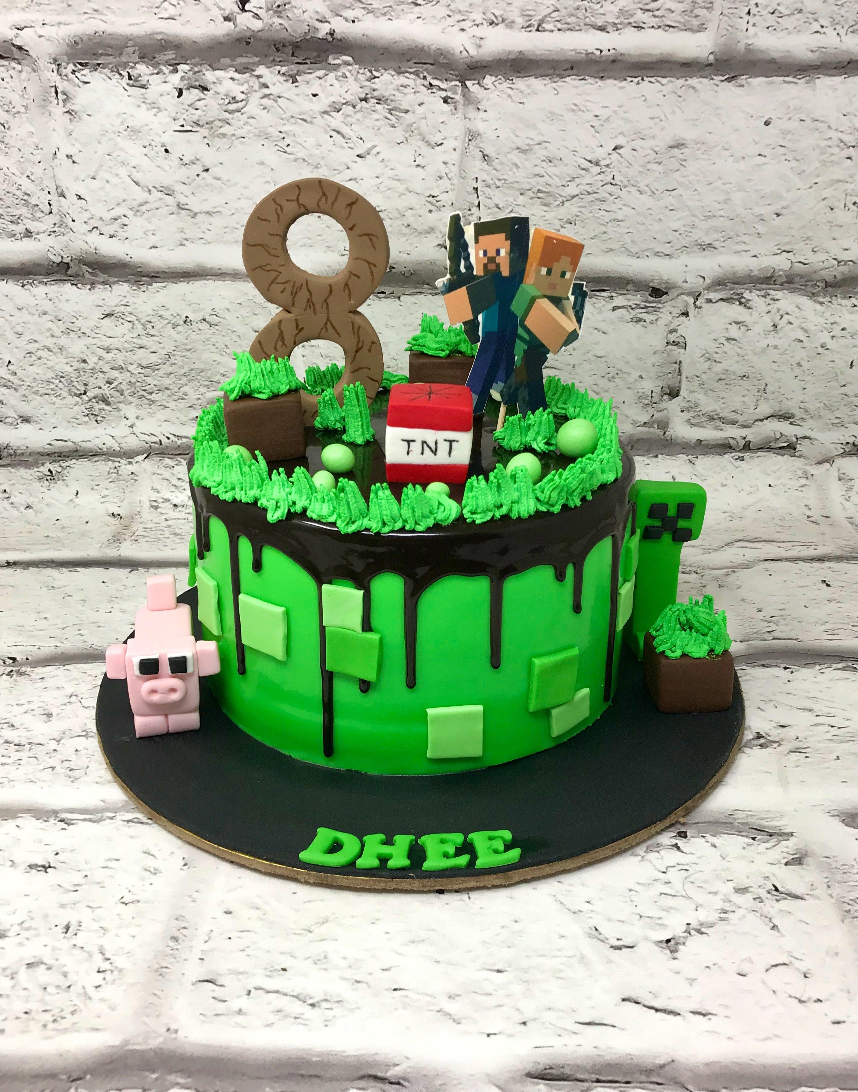 Minecraft Game Cake | bakehoney.com
