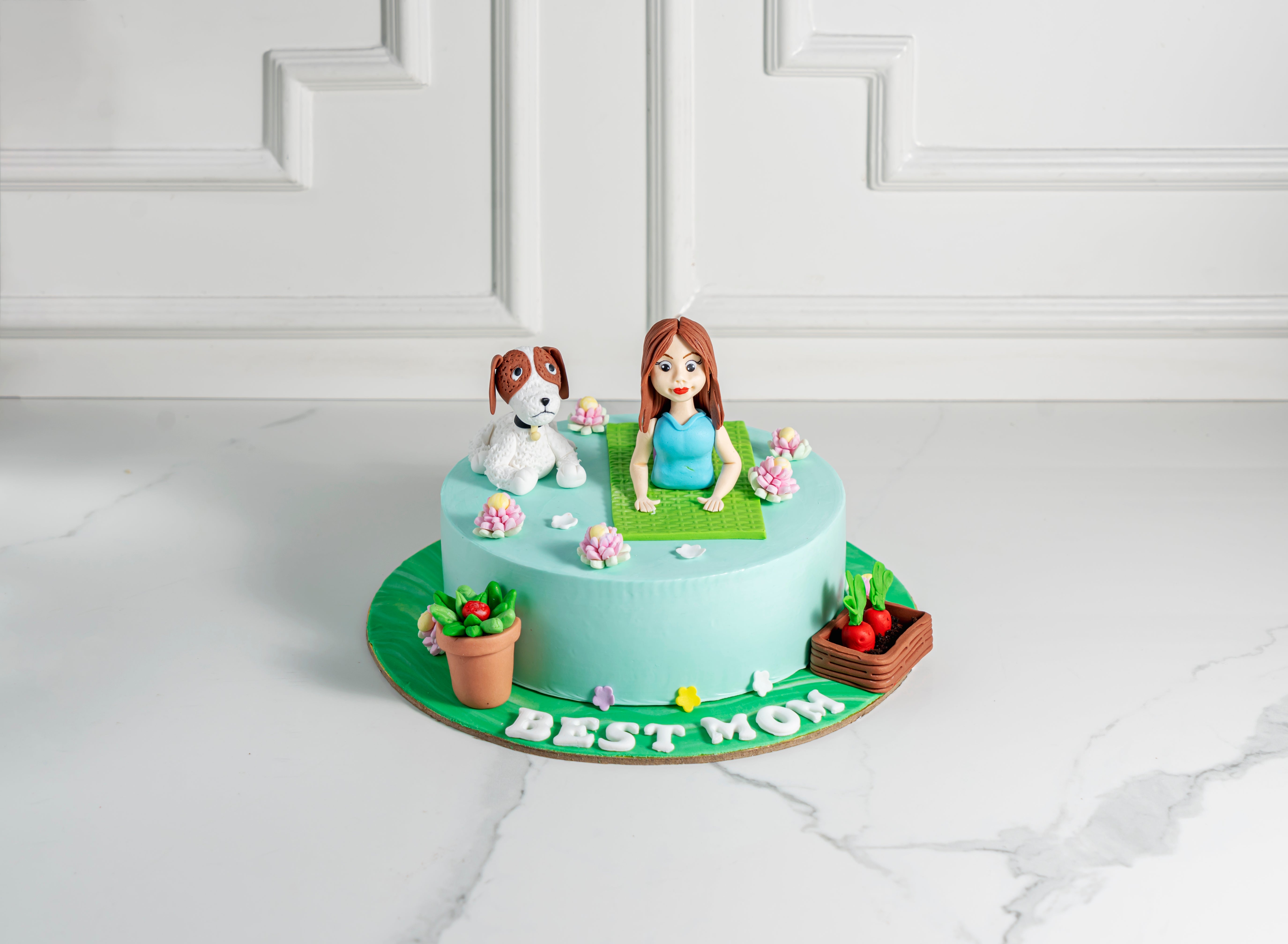 MAA-PAA THEME CAKE” #mom #dad #anniversarycake #birthdaycake #layeredcake  #cakesofinstagram #cakedecorating #cakestagram #cakecakecake... | By  Walk'in Bakery | Facebook