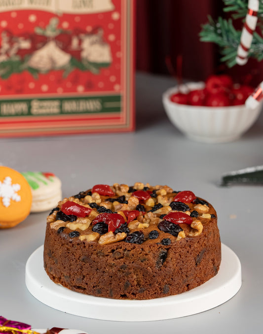 Christmas Plum Cake - Creme Castle