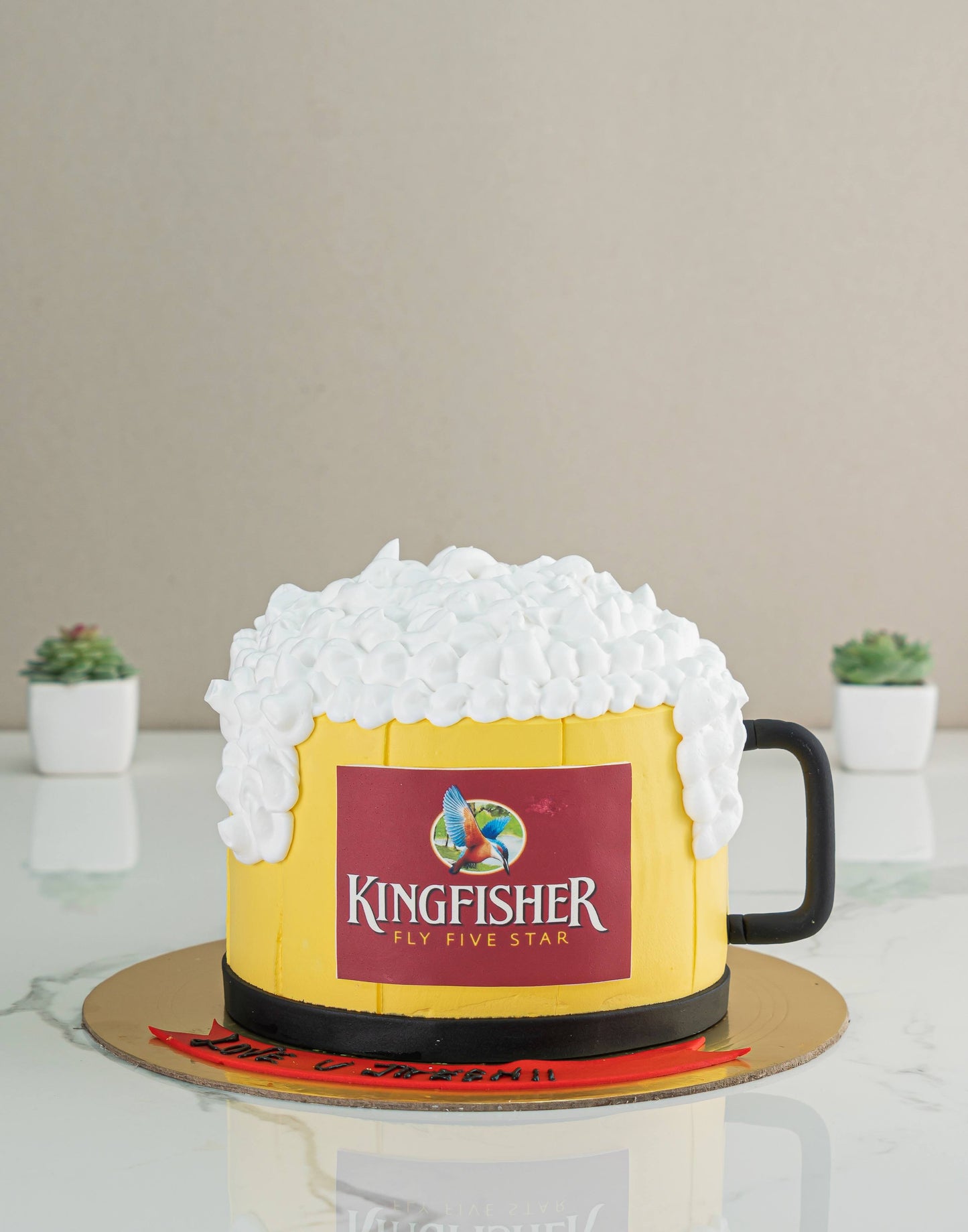 Beer Mug Cake | Creme Castle