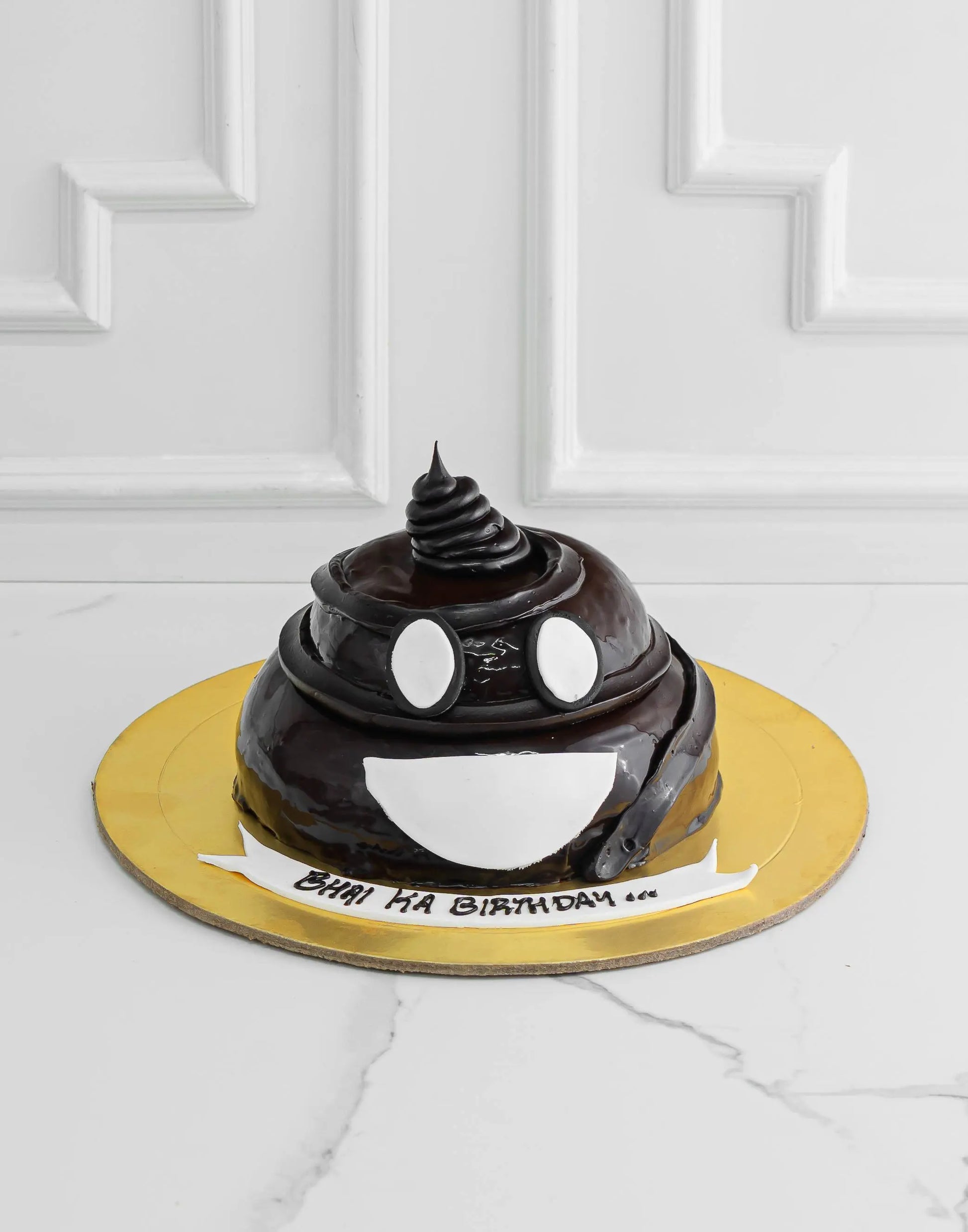 Turd Shape Cake for Friends