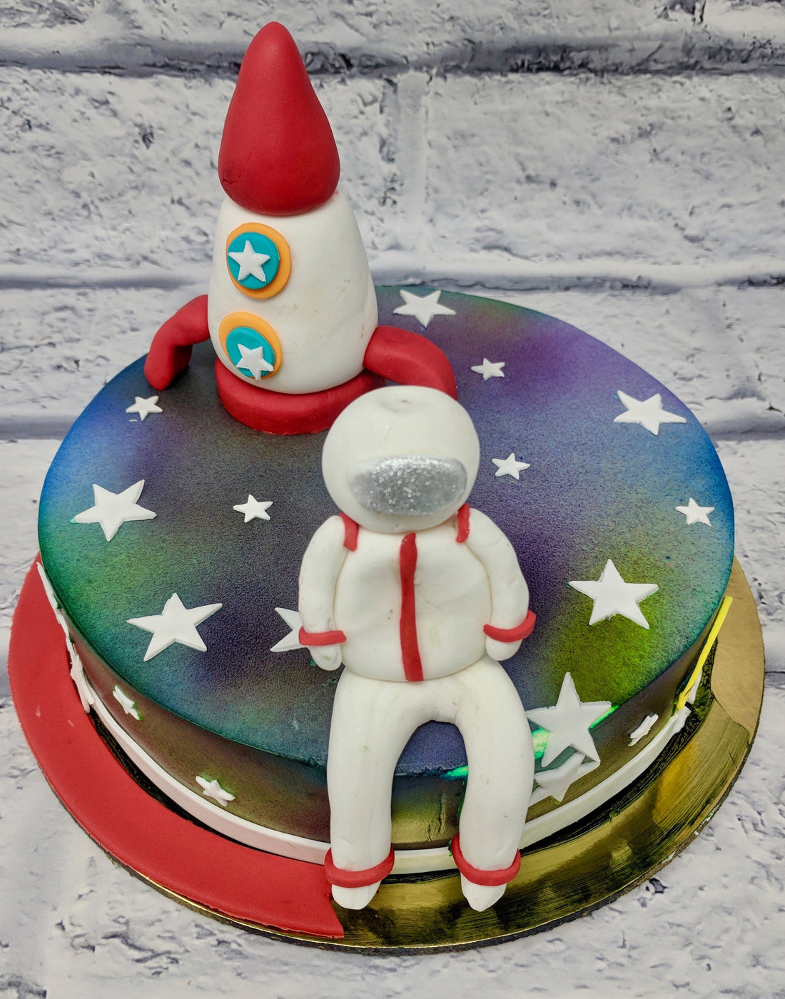 Astronaut Theme Cake - Creme Castle