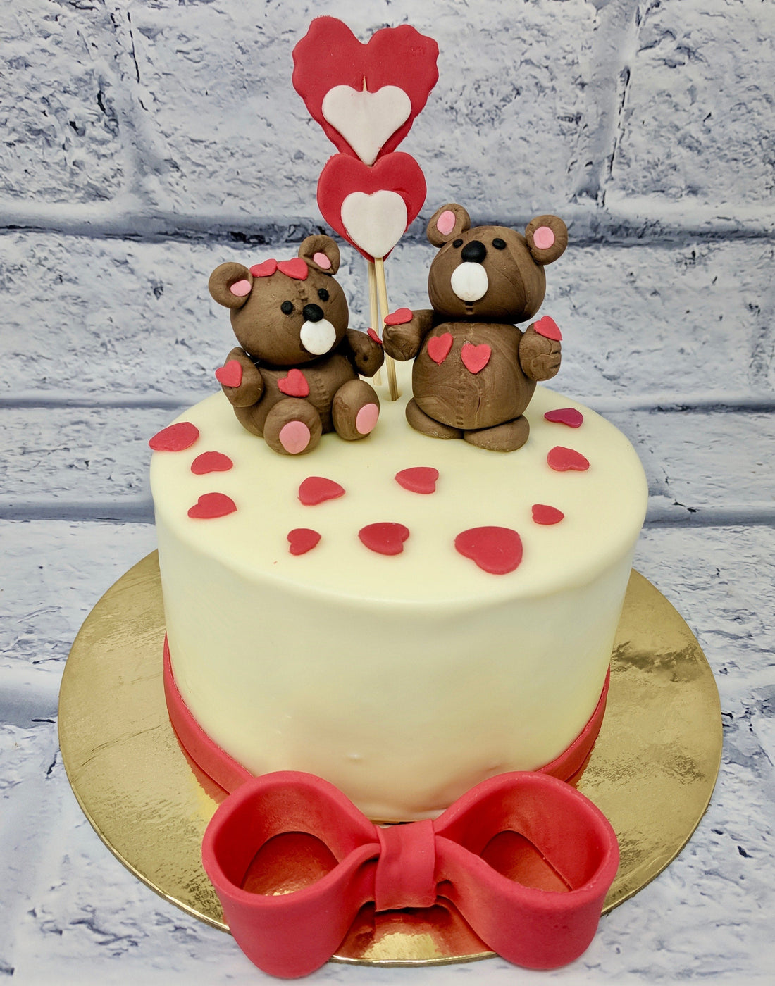 Teddy And Love Cake - Creme Castle