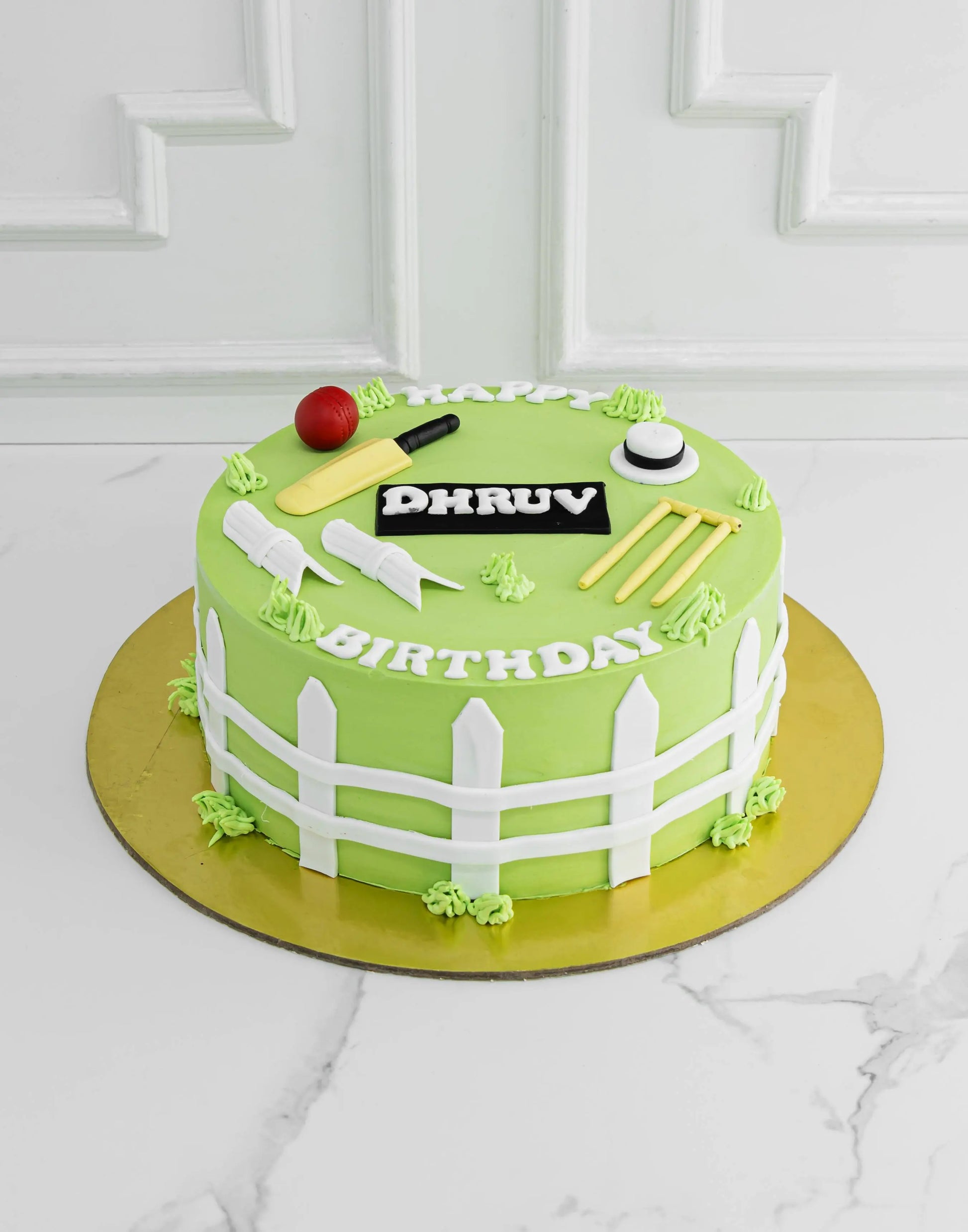 Cricket Lover Cake - Creme Castle