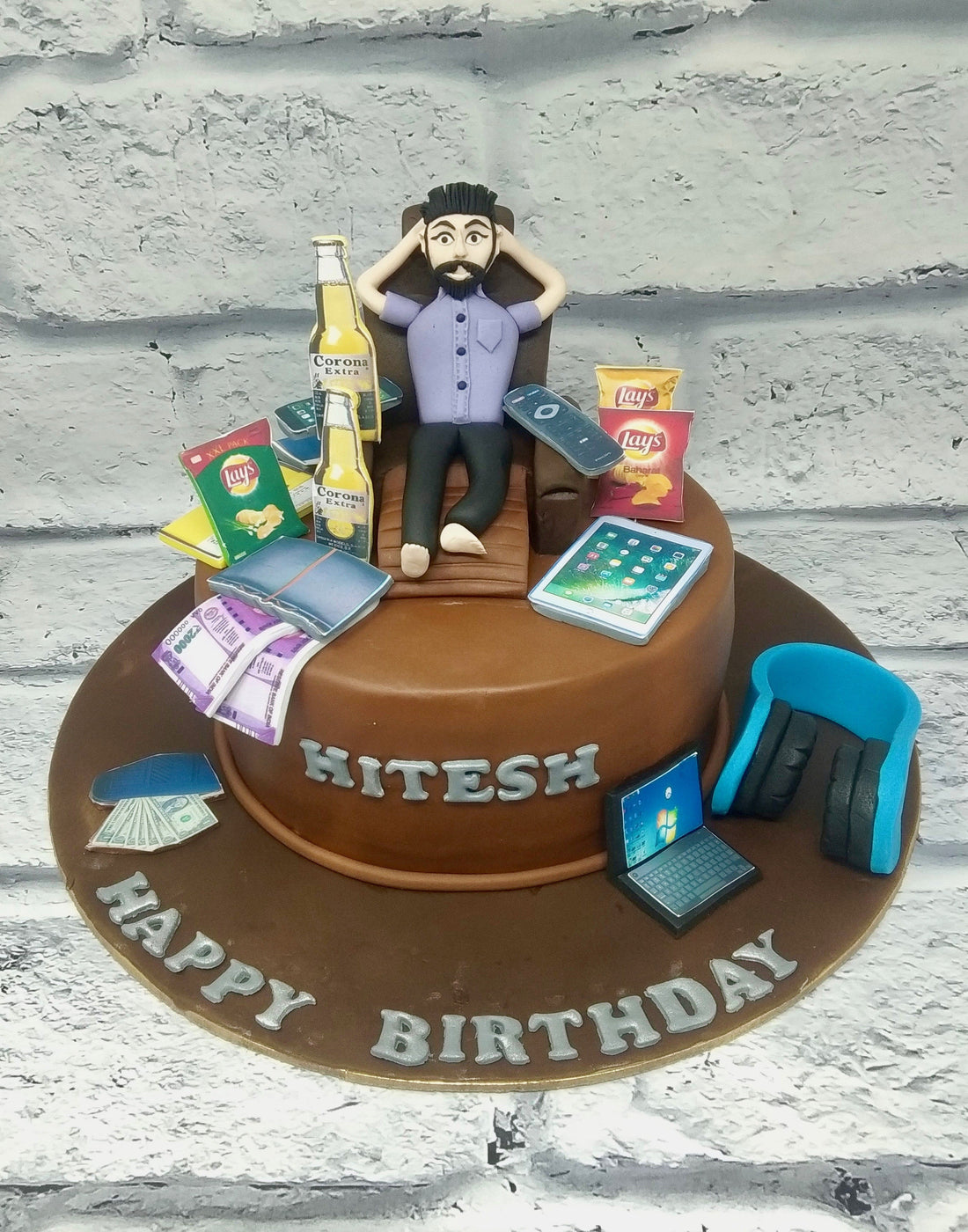 Boss Theme Cake by Creme Castle