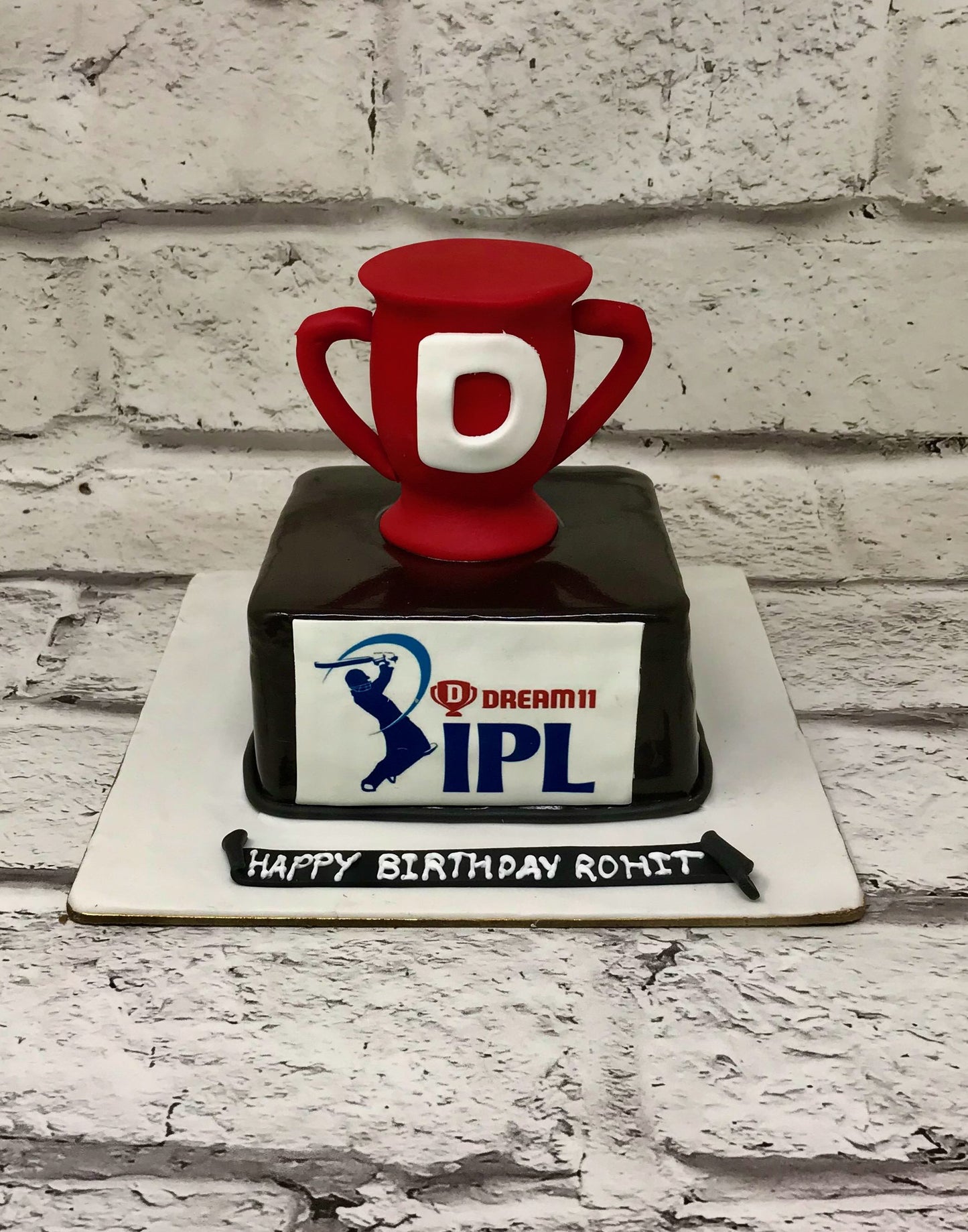 IPL Trophy Cake - Creme Castle