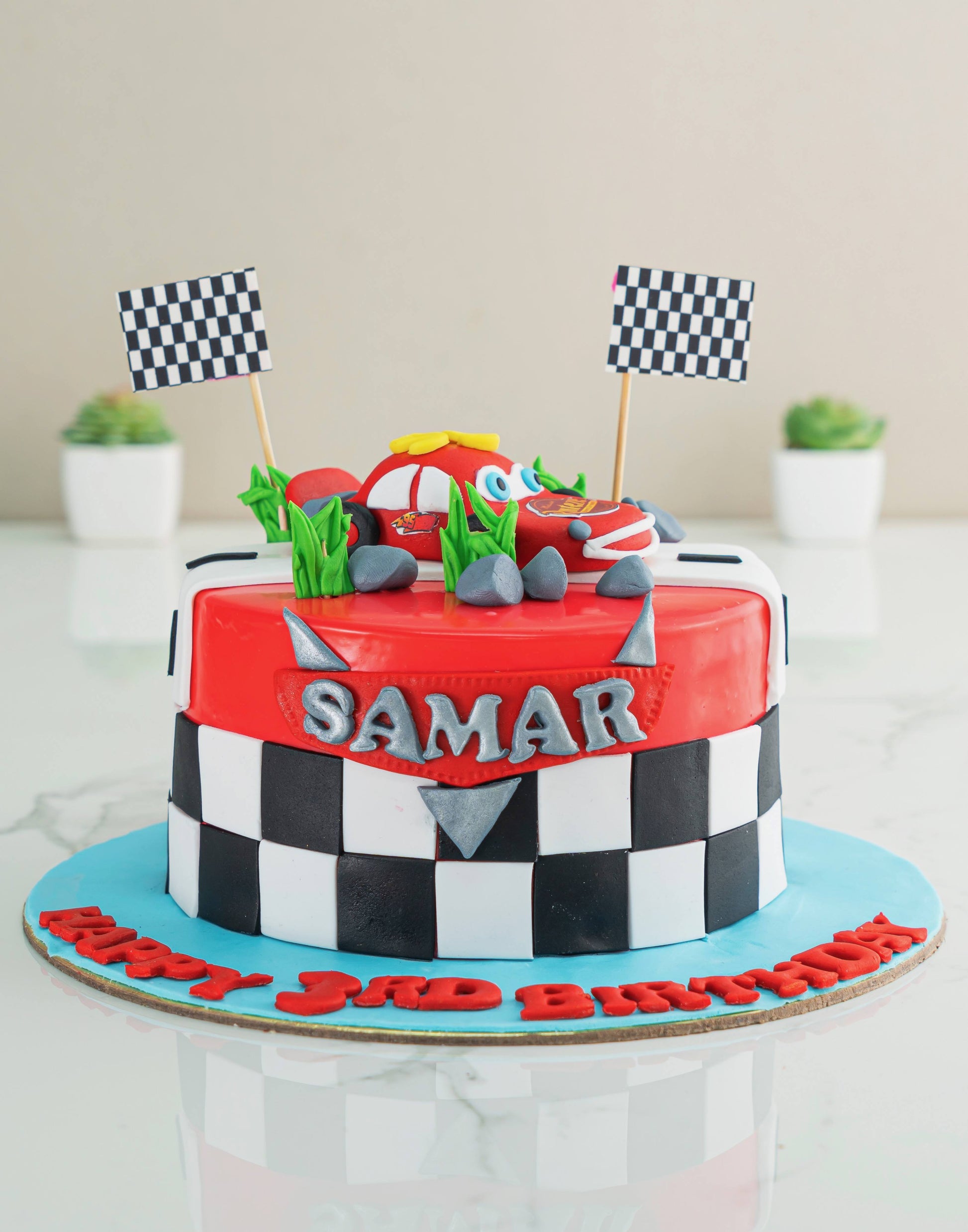 Lightning Mcqueen Cake - Creme Castle