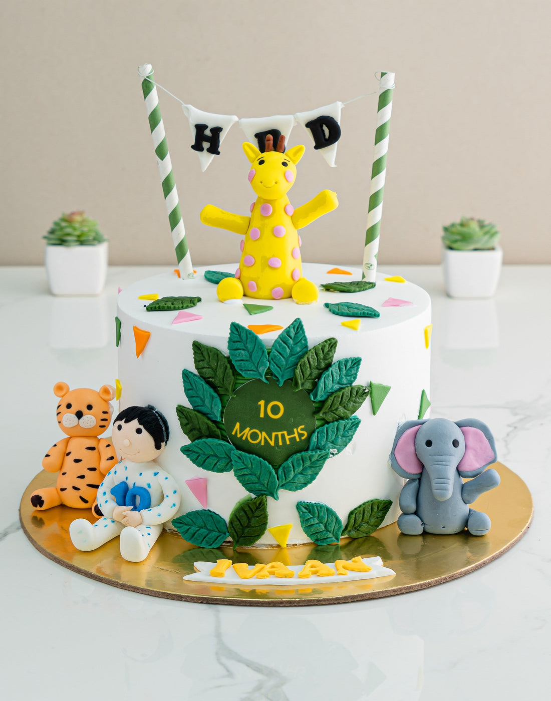 Jungle theme cake with Kid by Creme Castle