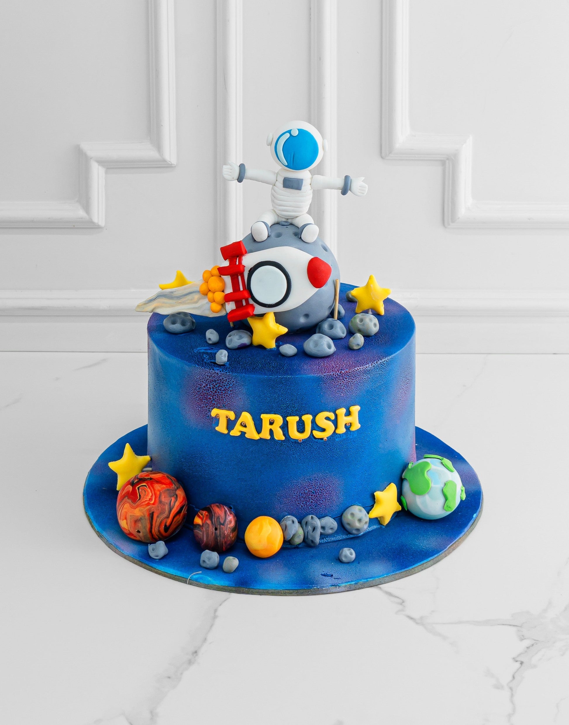 Happy Astronaut Cake