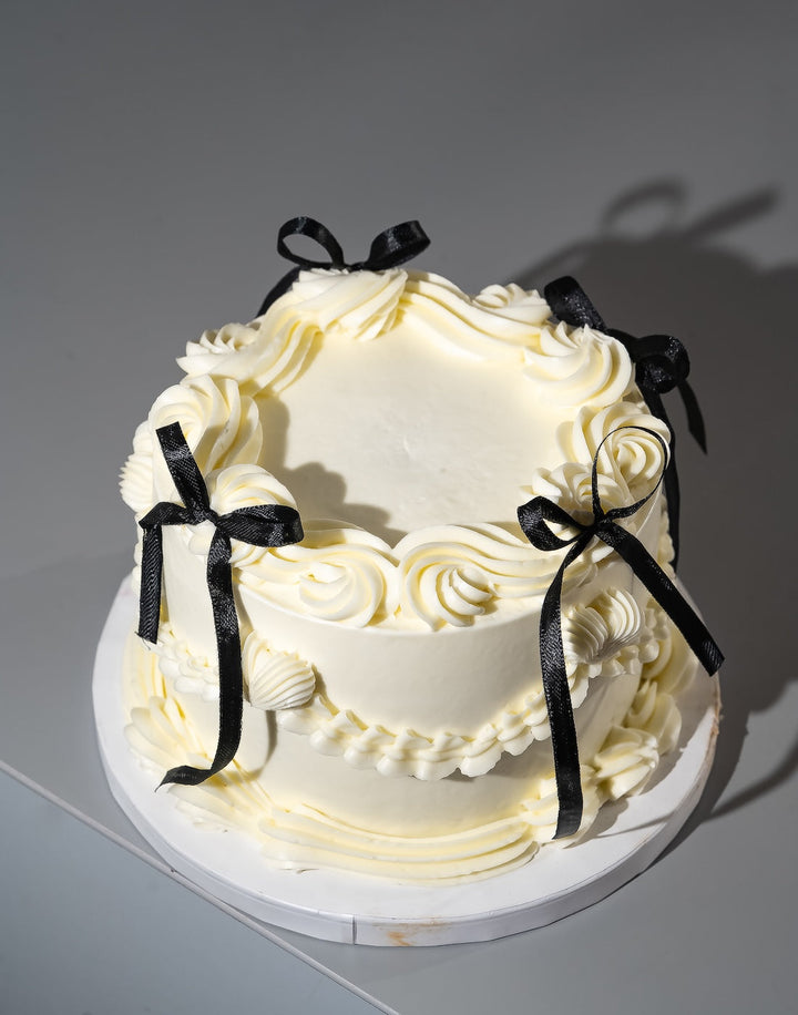 Ribbon Cakes – Creme Castle