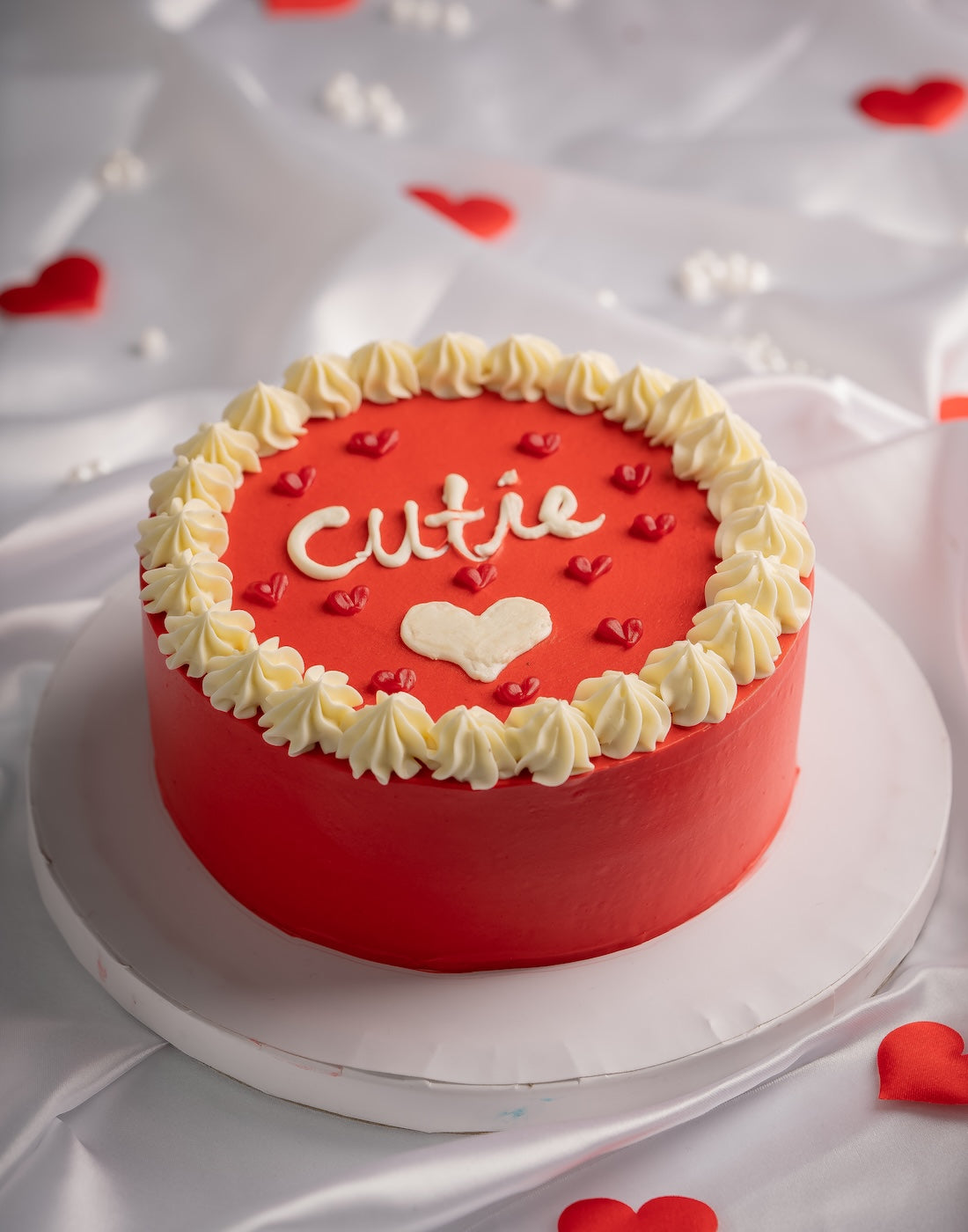 Cute Valentine Theme cake - Creme Castle