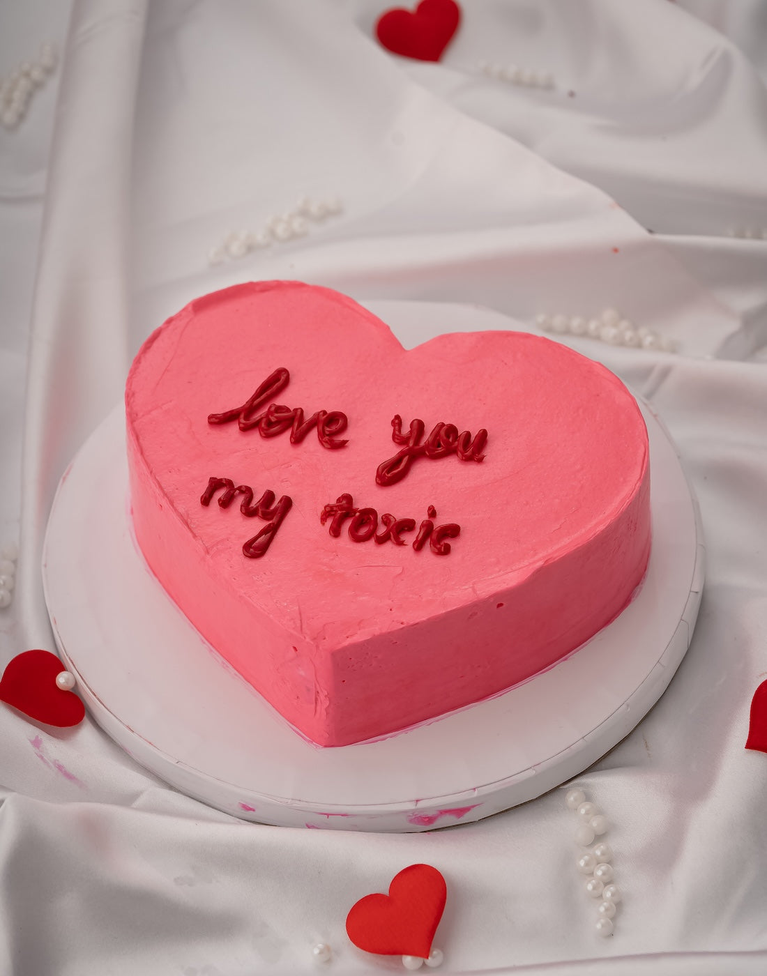 Love You Valentine's Day Cake - Creme Castle