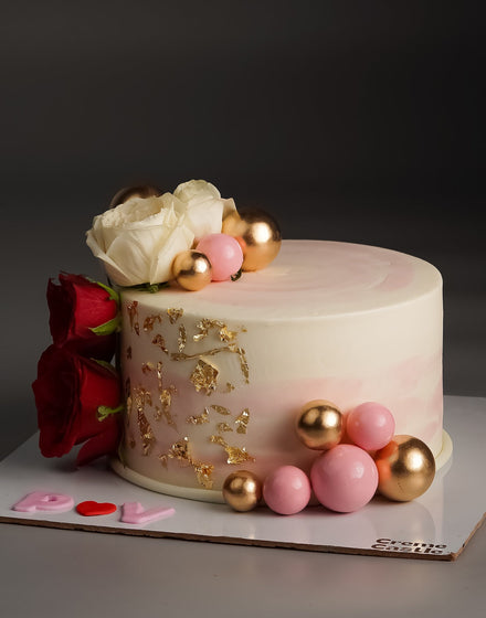 Floral Gold Cake for Anniversary