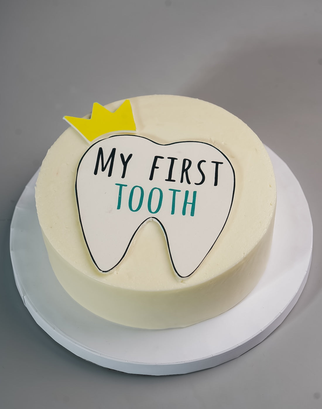 Cake for First Tooth - Creme Castle