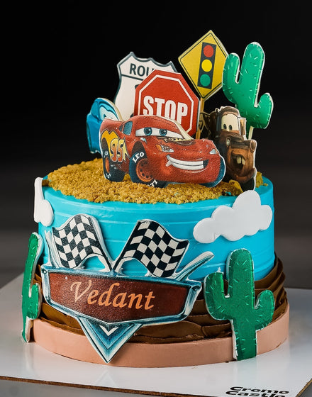 Lightning Mcqueen Cake