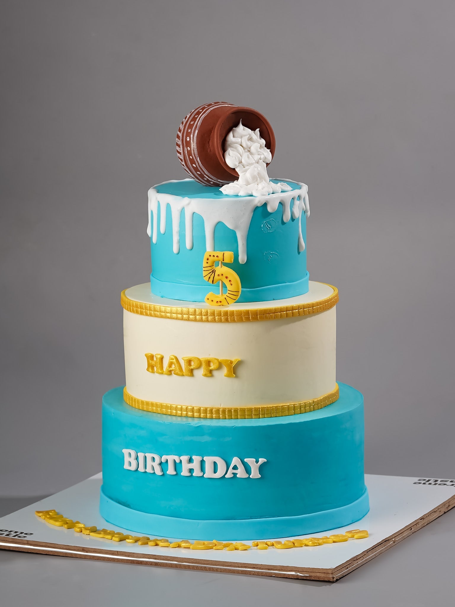 Krishna Matka Theme Cake