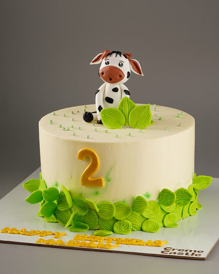Cute Cow Farm Kids Cake