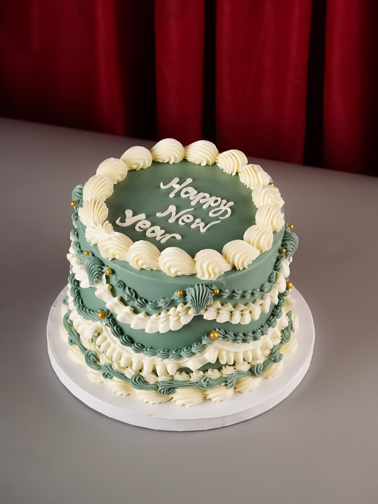 Green Vintage New Years Cake