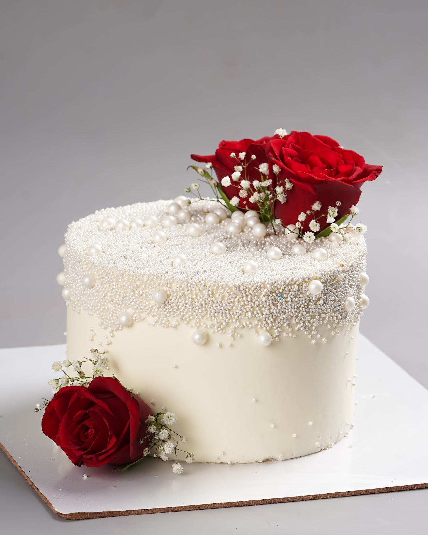 Pearl Cascade Red Rose Cake