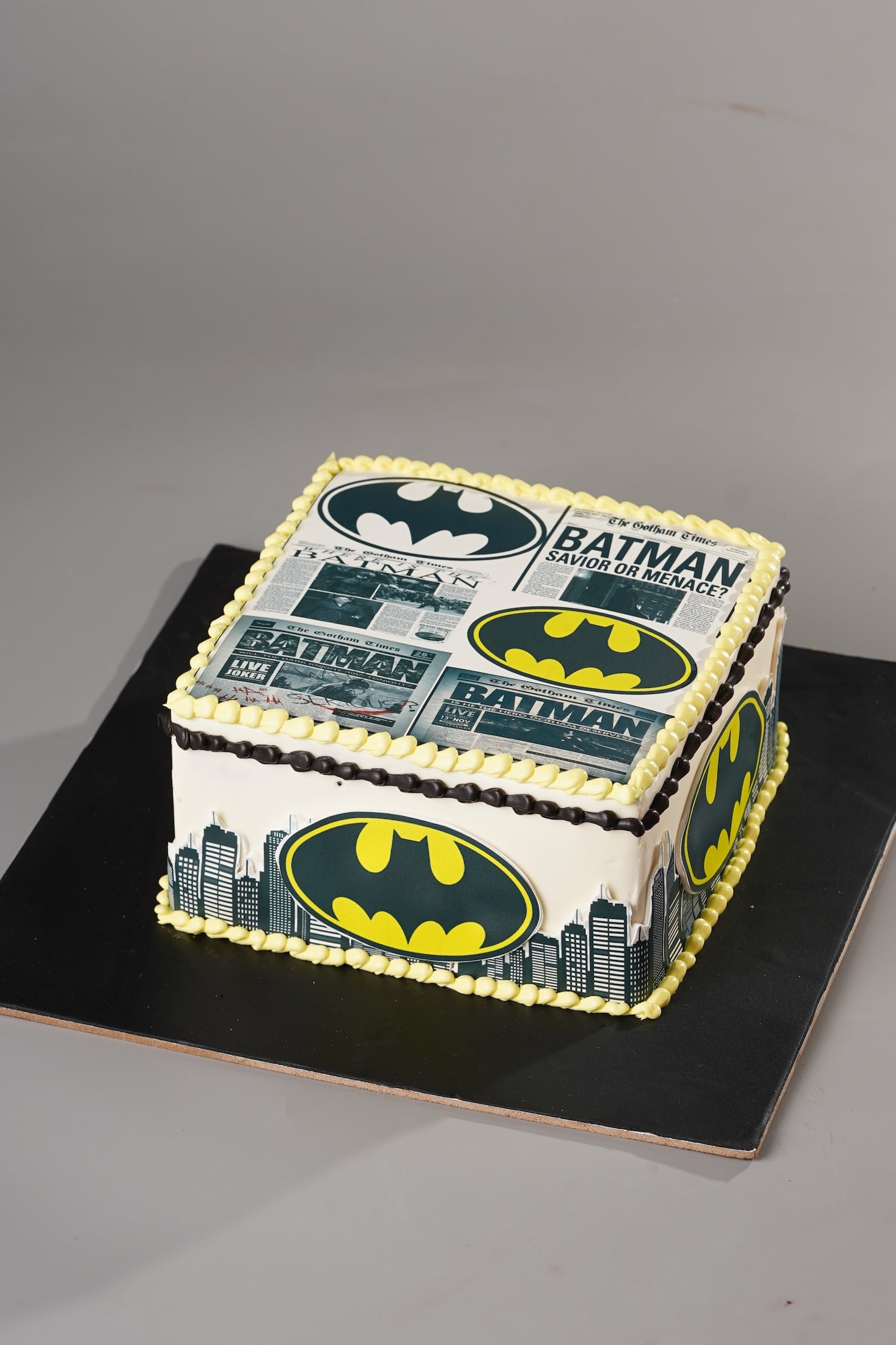 Batman Gotham Photo Cake
