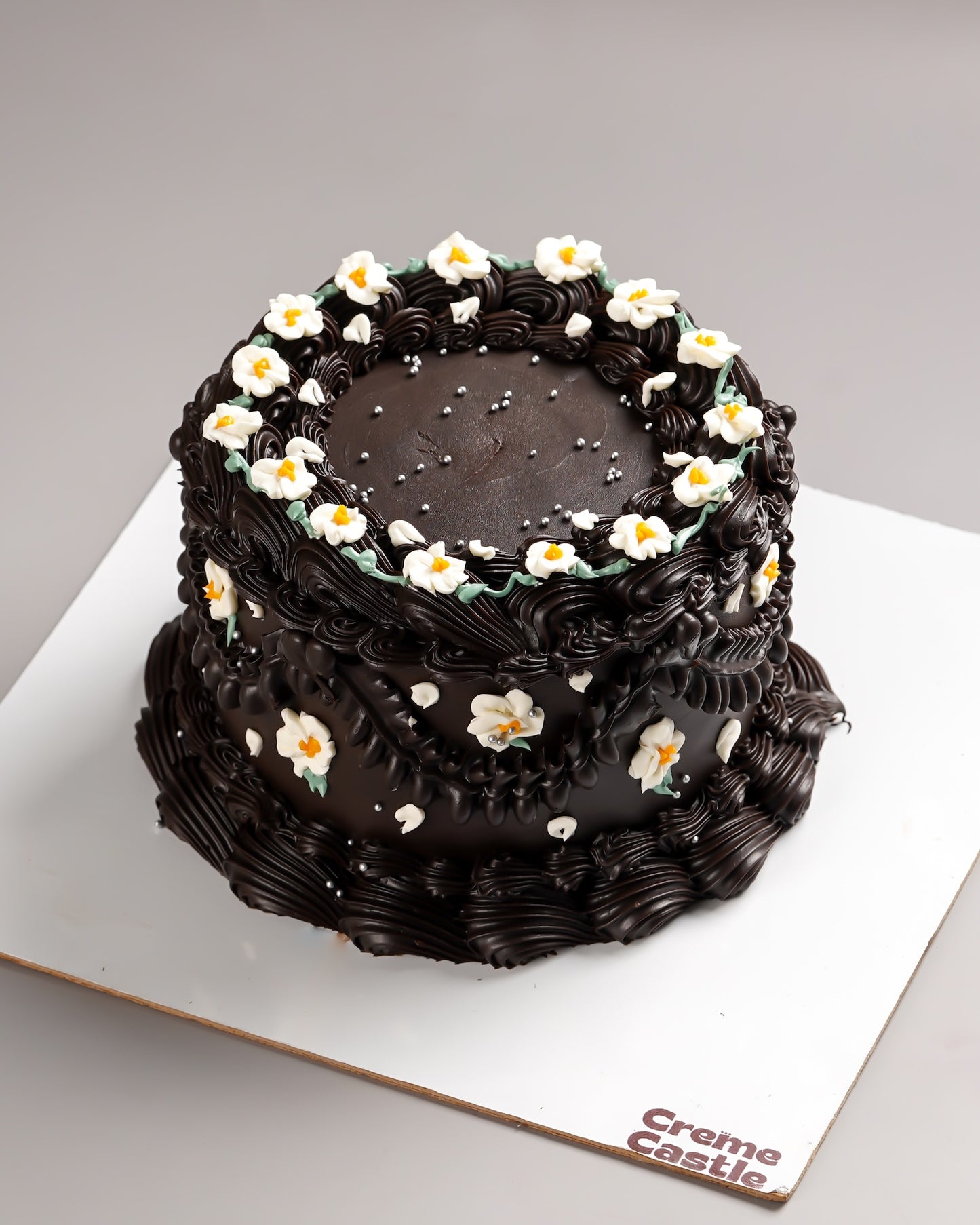 Dark Chocolate Vintage Daisy Cake