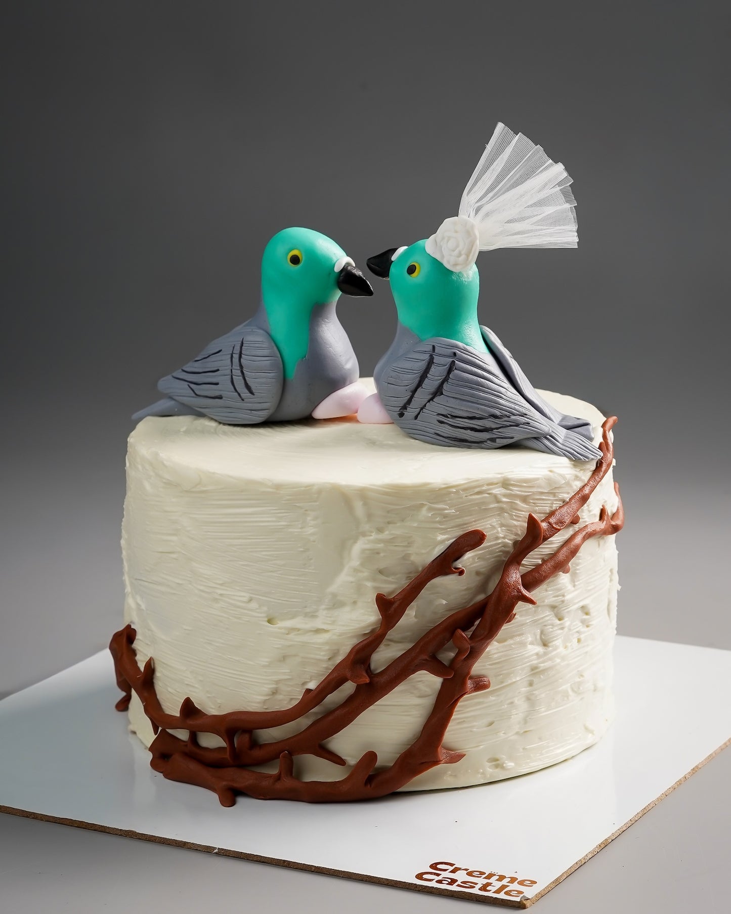 Kissing Love Birds Rustic Cake