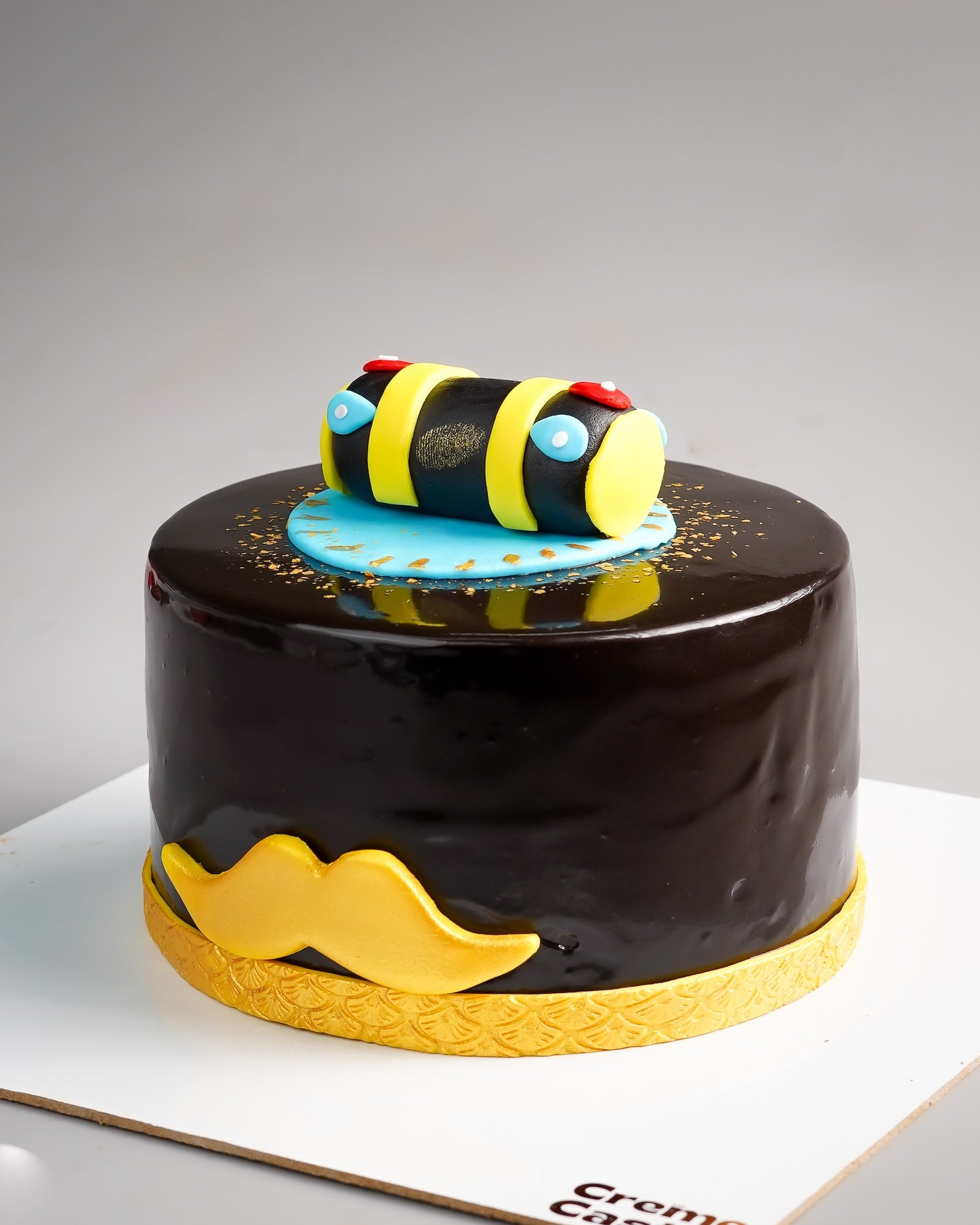 Bumble Bee Chocolate Glaze Cake