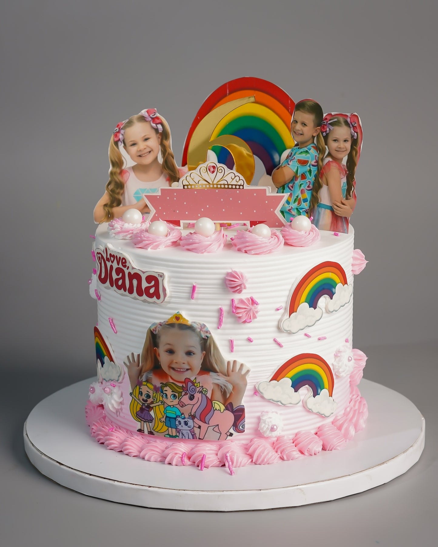 Love Diana Tiara Cake