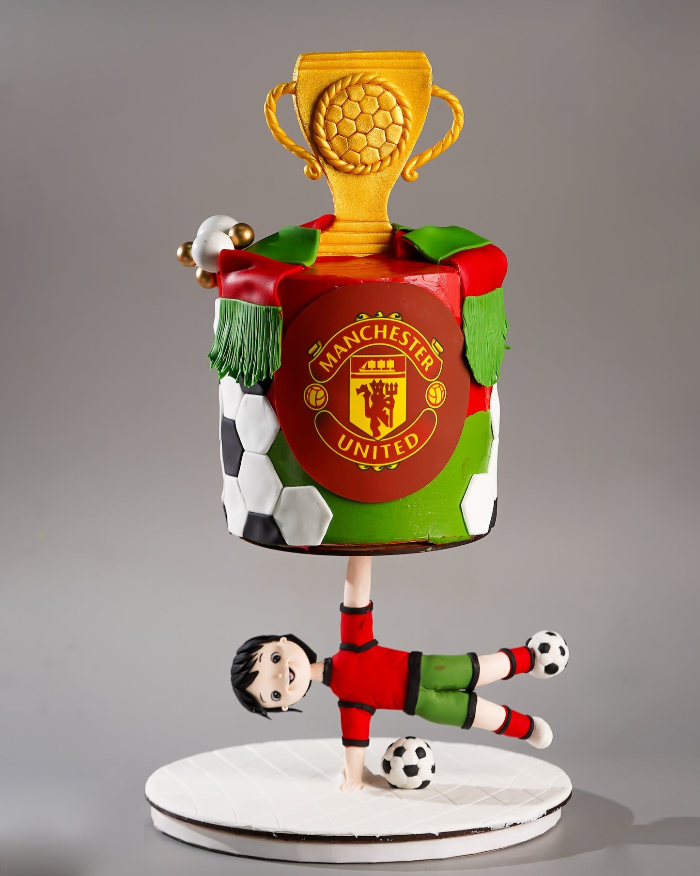 Manchester United Trophy Cake