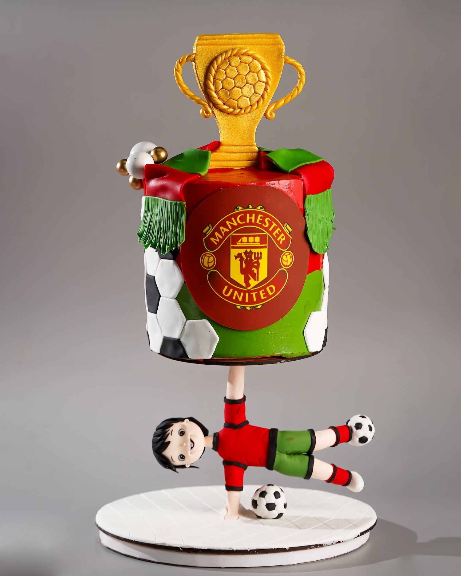 Manchester United Trophy Cake